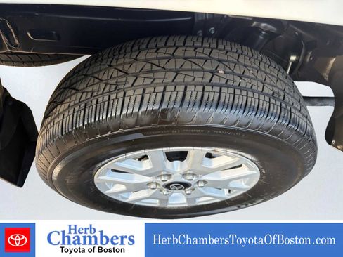 Used 2024 Toyota Tacoma SR5 AWD/4WD image 8