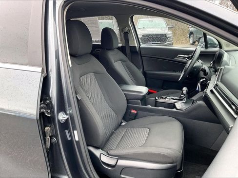 Used 2024 Kia Sportage LX image 10