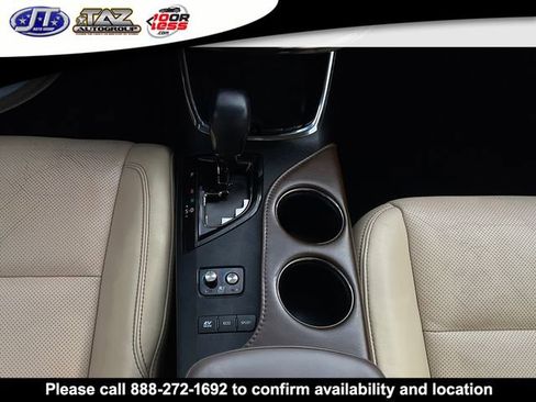 Used 2013 Toyota Avalon Limited image 16