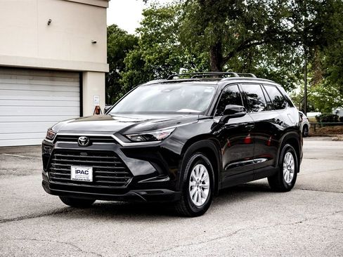 Used 2024 Toyota Grand Highlander XLE image 9