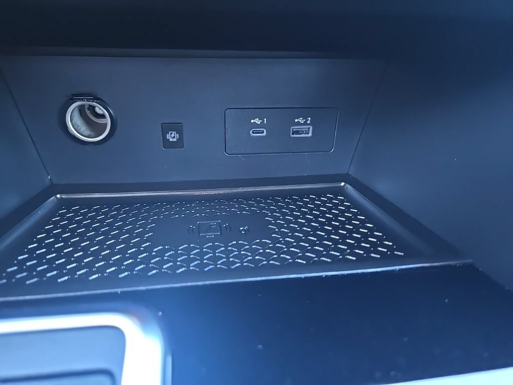 Used 2025 Nissan Pathfinder SL AWD/4WD image 18