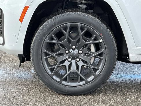 New 2026 Jeep Grand Cherokee L Summit w/ Obsidian Package image 8