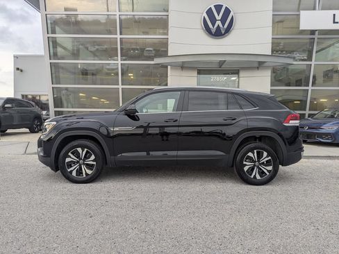 Certified 2025 Volkswagen Atlas Cross Sport SE FWD image 4