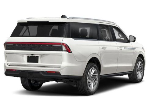 New 2026 Lincoln Navigator L Reserve AWD/4WD image 2
