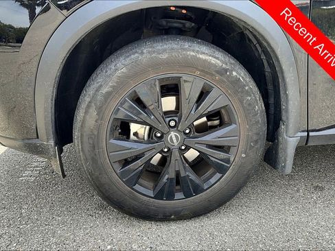 Used 2023 Nissan Rogue SV w/ SV Premium B Package image 8