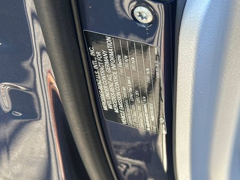Certified 2023 Mercedes-Benz EQS 580 4MATIC SUV image 28