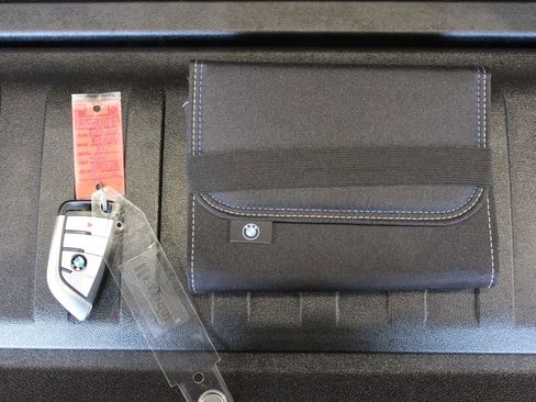 Used 2022 BMW X5 xDrive40i w/ Luxury Seating Package image 28