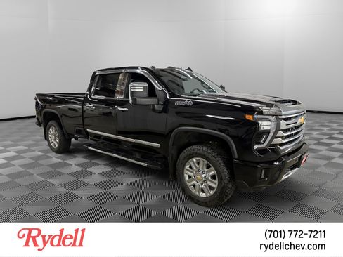 Used 2024 Chevrolet Silverado 3500 High Country w/ High Country Premium Package AWD/4WD image 7