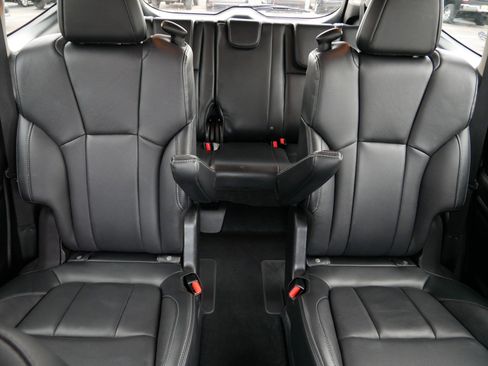 Used 2023 Subaru Ascent Limited AWD/4WD image 14