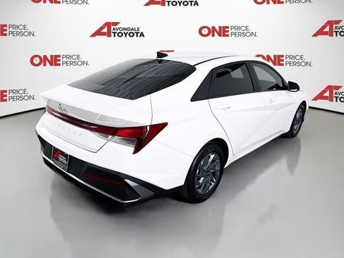 Used 2024 Hyundai Elantra SEL image 7