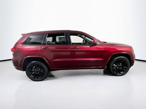 Used 2022 Jeep Grand Cherokee Laredo X AWD/4WD image 4