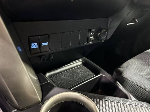 Used 2015 Toyota RAV4 LE AWD/4WD image 15