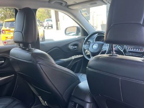 Used 2020 Jeep Cherokee Limited AWD/4WD image 60