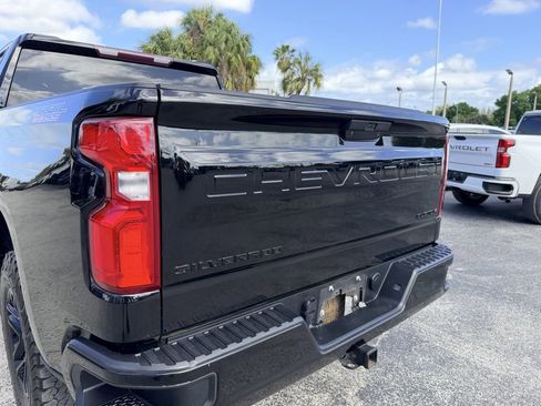 Used 2022 Chevrolet Silverado 1500 Custom Trail Boss w/ LPO, Dark Essentials Package image 11