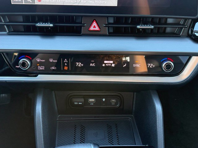 Used 2024 Kia Sportage EX FWD image 20