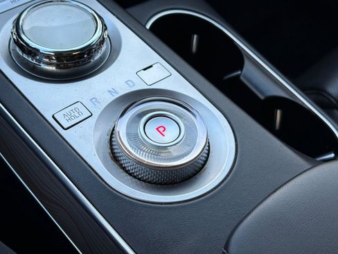 Used 2023 Genesis GV70 2.5T w/ Advanced Package image 21