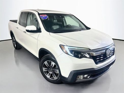 Used 2017 Honda Ridgeline RTL-E image 2