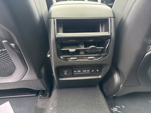 New 2026 Jeep Grand Cherokee Limited image 24