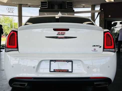 Used 2022 Chrysler 300 S w/ Comfort Group RWD image 11