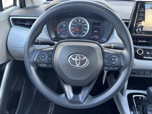 Used 2022 Toyota Corolla Cross L AWD/4WD image 12