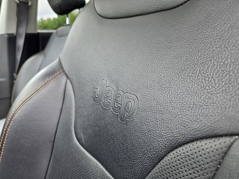 Used 2019 Jeep Compass Limited AWD/4WD image 20