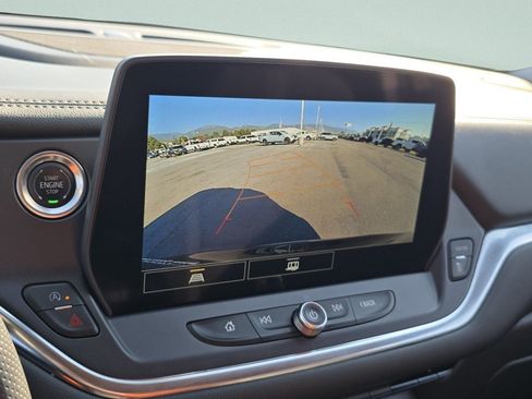 Used 2025 Chevrolet Blazer LT AWD/4WD image 10