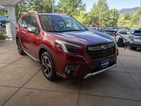 Used 2023 Subaru Forester Touring AWD/4WD image 2