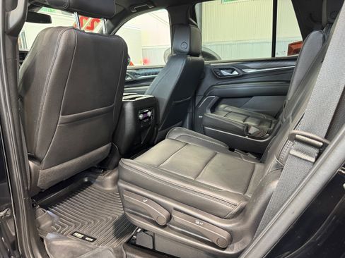 Used 2022 GMC Yukon Denali AWD/4WD image 12