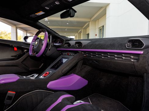 Used 2023 Lamborghini Huracan STO image 35