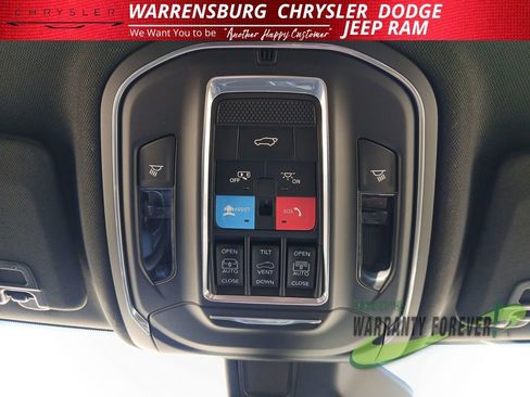 New 2025 Jeep Grand Cherokee L Limited w/ Luxury Tech Group II image 30