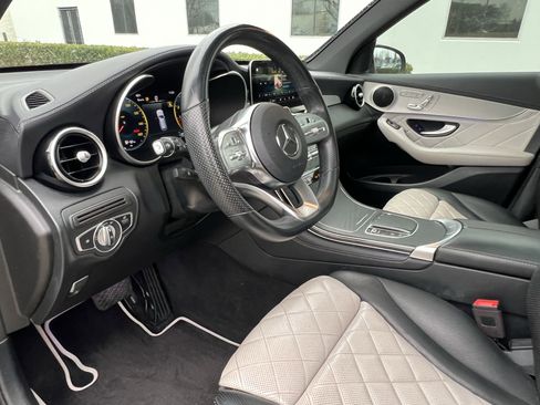 Used 2020 Mercedes-Benz GLC 300 4MATIC image 17