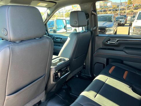 Certified 2025 GMC Sierra 2500 AT4 image 20