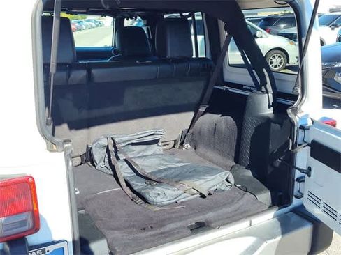 Used 2017 Jeep Wrangler Unlimited Sahara w/ Connectivity Group image 26