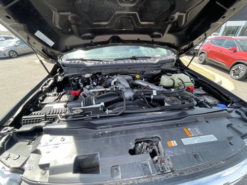 Used 2024 Ford F250 Lariat image 32