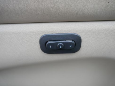 Used 2018 Jeep Grand Cherokee Limited AWD/4WD image 23