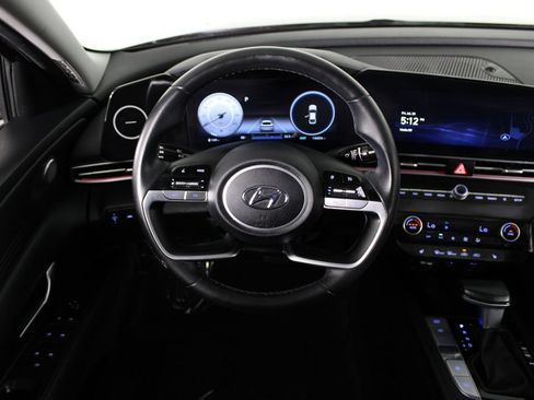 Used 2023 Hyundai Elantra Limited FWD image 6