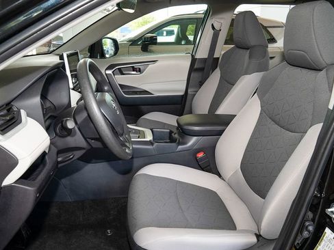 Certified 2025 Toyota RAV4 XLE w/ Convenience Package image 14