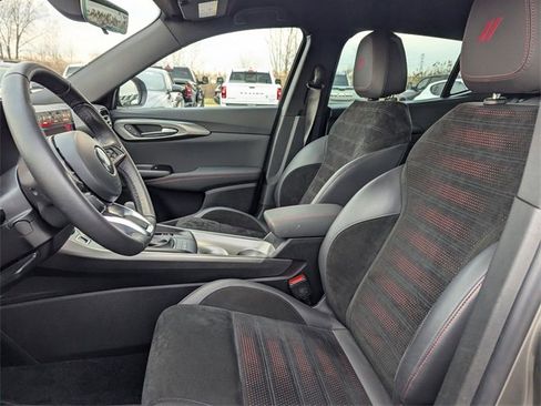 Used 2024 Dodge Hornet GT image 9