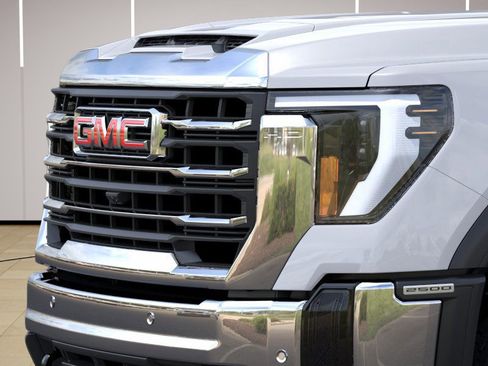 New 2025 GMC Sierra 2500 SLE w/ SLE Value Package; image 13