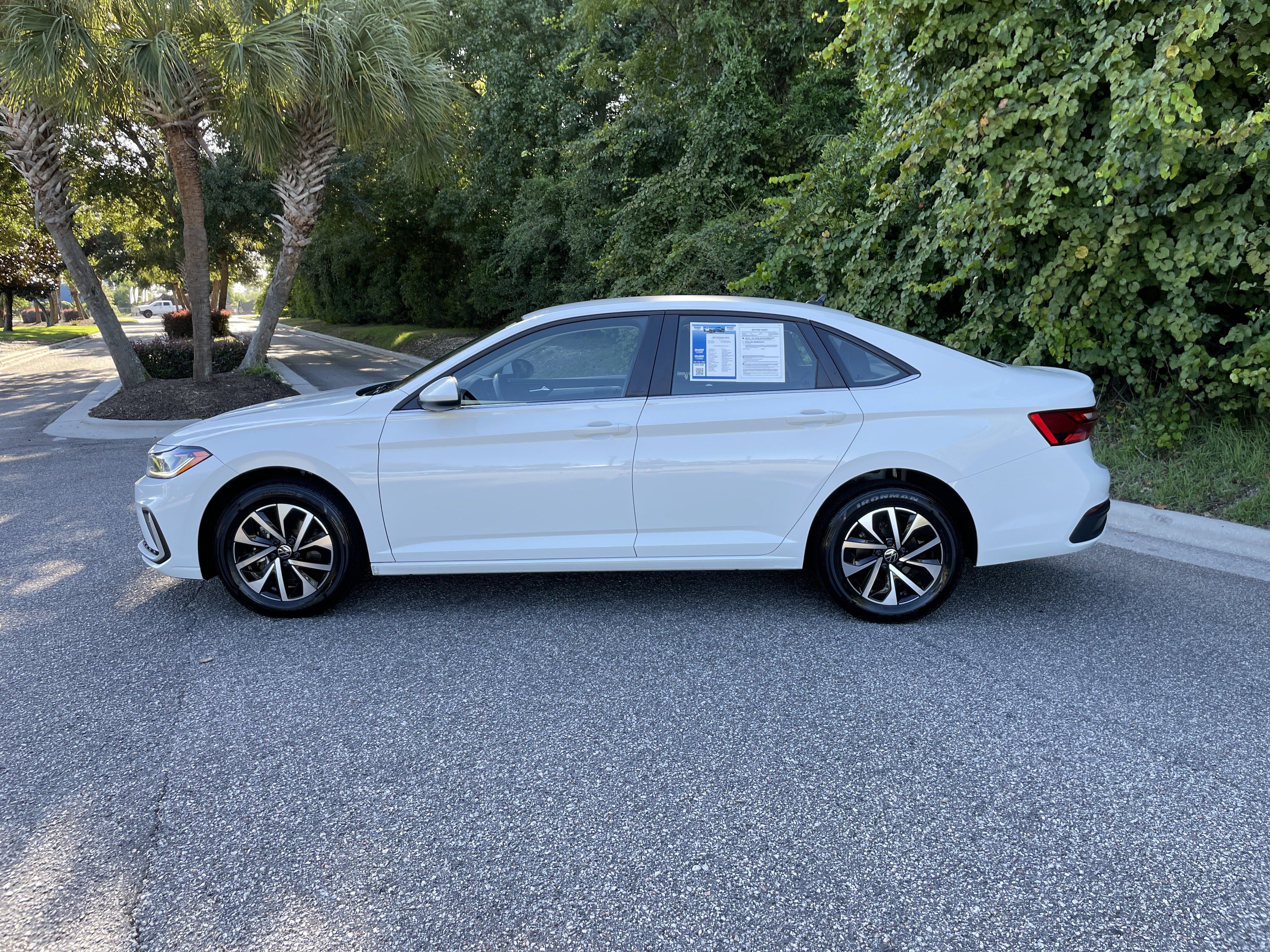 Used 2025 Volkswagen Jetta S FWD image 6