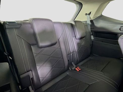 New 2025 Volkswagen Atlas SE image 27