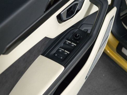 Used 2023 Lamborghini Urus S AWD/4WD image 39