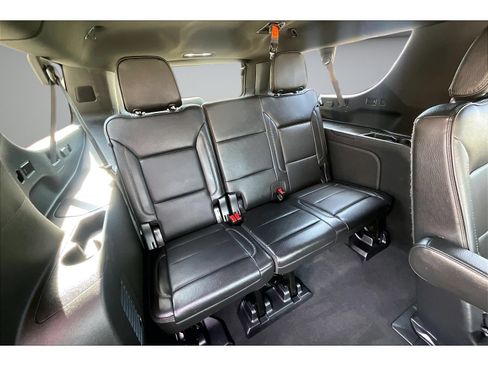 Used 2022 GMC Yukon XL Denali AWD/4WD image 45
