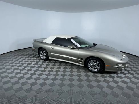 Used 2002 Pontiac Firebird Trans Am image 2