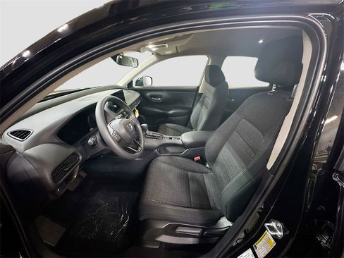 New 2026 Honda HR-V LX image 18