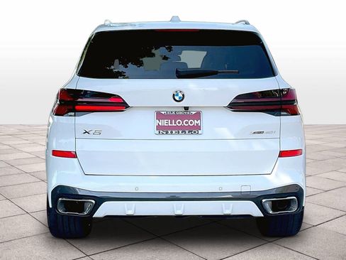 Used 2025 BMW X5 xDrive40i w/ M Sport Package AWD/4WD image 7
