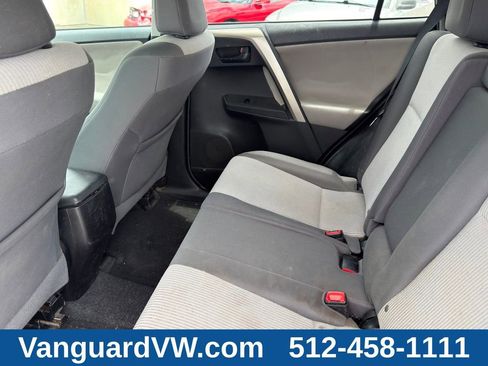 Used 2015 Toyota RAV4 LE AWD/4WD image 28