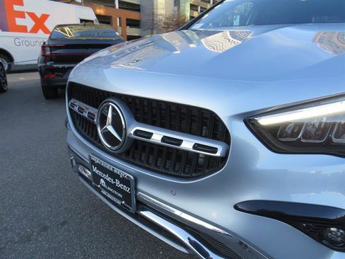 Used 2025 Mercedes-Benz GLA 250 4MATIC image 21