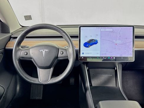 Used 2018 Tesla Model 3 Long Range image 13