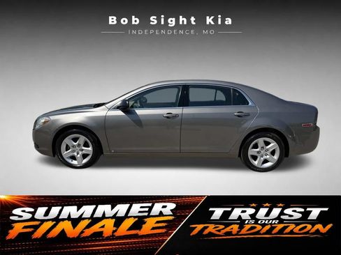 Used 2010 Chevrolet Malibu LS FWD image 4